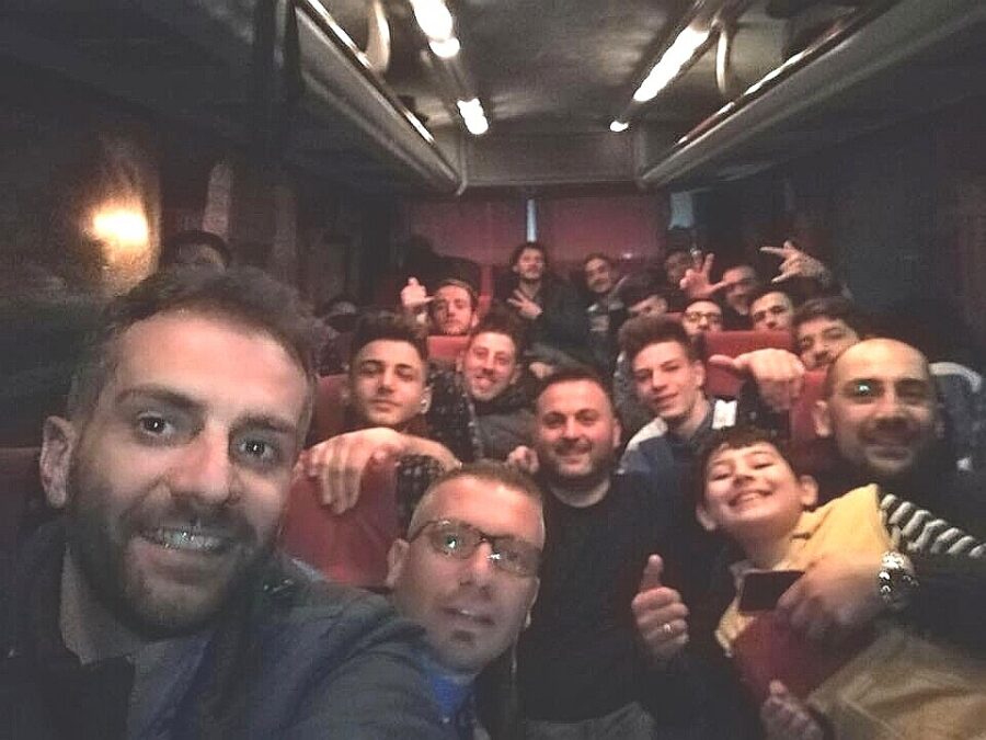 Selfie vittoria del Signor Prestito dopo il successo di Paola