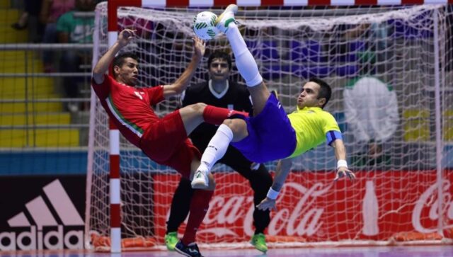 Falcao professore: il video su come realizzare la rovesciata