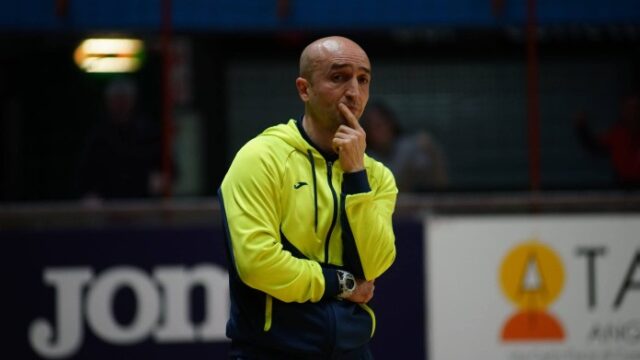 Feldi Eboli, ufficiale l’addio in panchina di Riquer:  per Serginho annuncio imminente