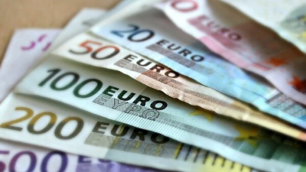 1Banconote euro soldi