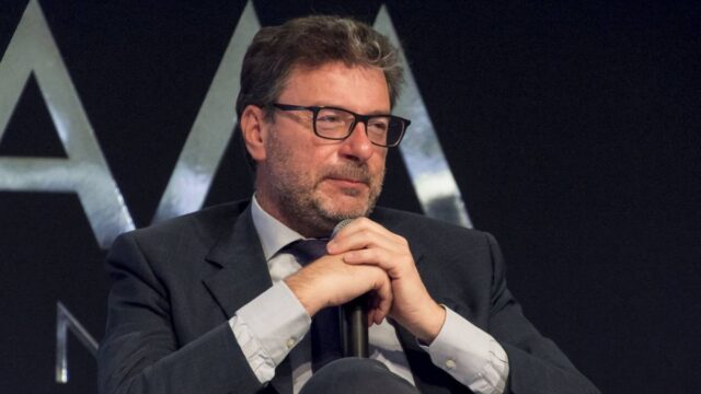 Il Decreto Sostegni non soddisfa, ci saranno nuovi ristori? La risposta di Giorgetti