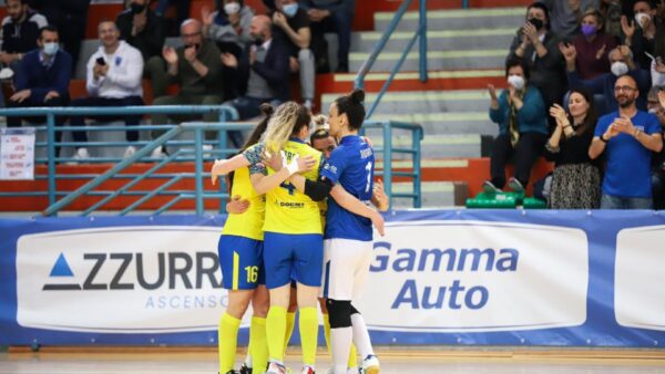 Falconara femminile