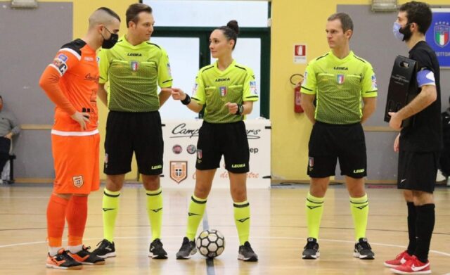 Arbitri internazionali FIFA 2023: tra i sei italiani anche Martina Piccolo