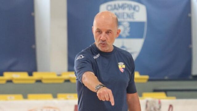 Il Vitulano Drugstore Manfredonia esonera Cundari. David Ceppi il sostituto?