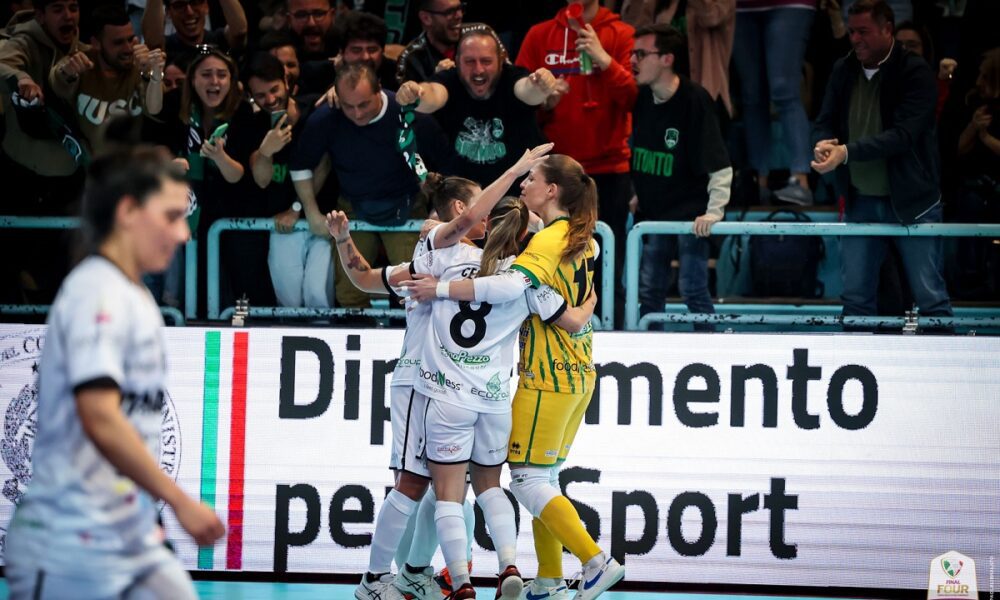 Final Four PuroBio Cup: super Lù, tripudio Bitonto al PalaDolmen