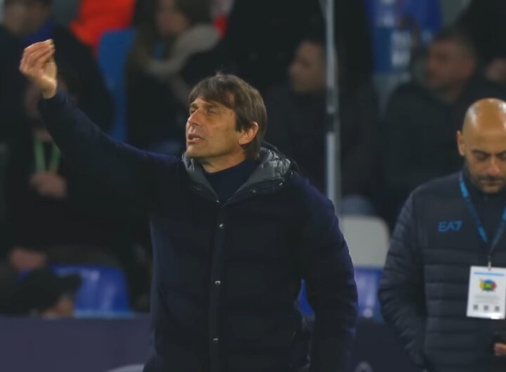 Fioretto di Conte per lo Scudetto con il Napoli