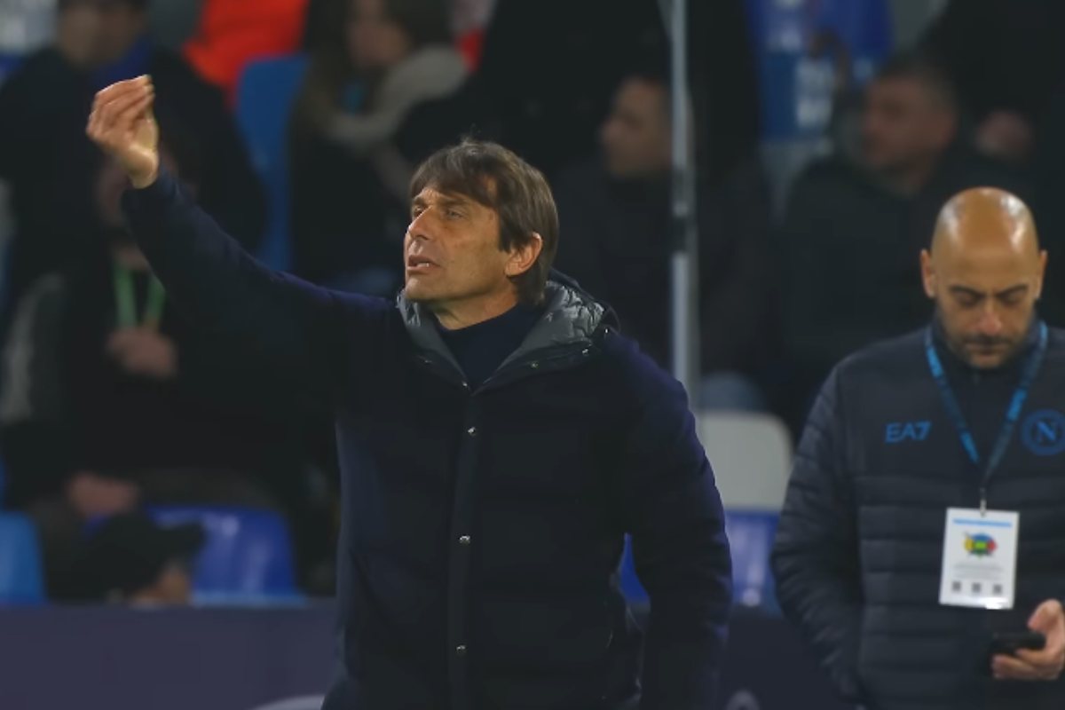 Fioretto di Conte per lo Scudetto con il Napoli