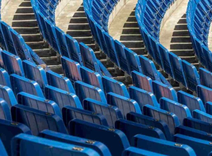 stadio vuoto