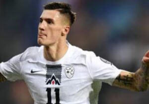 Sesko esulta dopo un gol