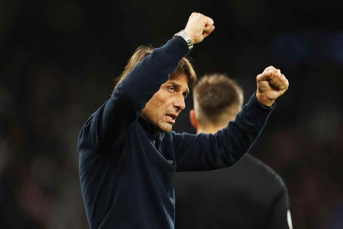 Antonio Conte esulta