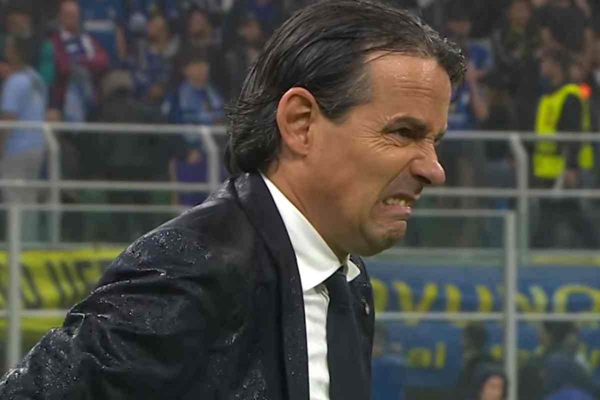 La smorfia di Simone Inzaghi durante Inter Barcellona