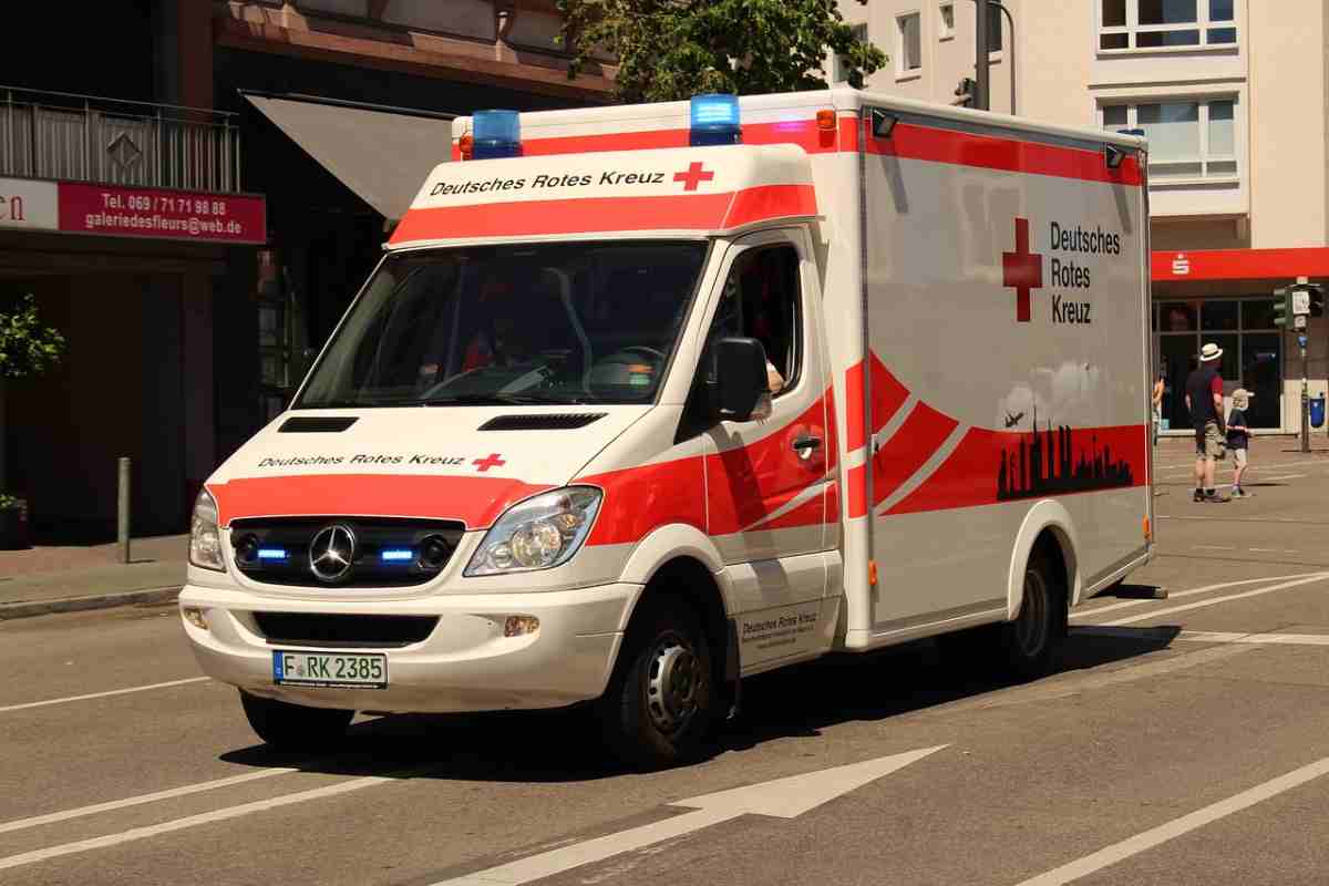 Ambulanza in strada
