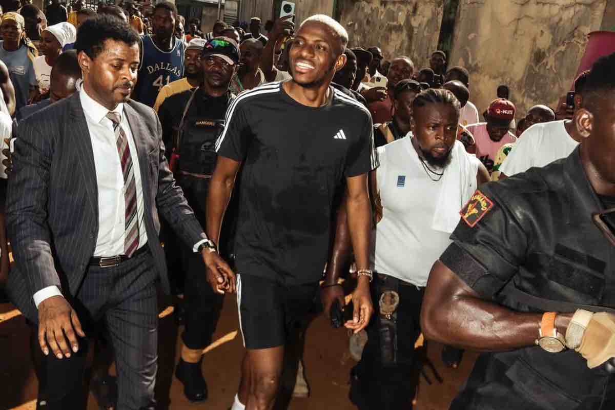 Osimhen torna in nigeria