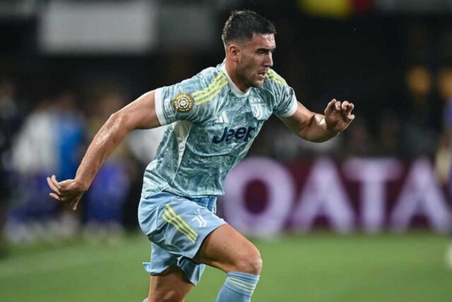 Vlahovic ancora bianconero, il nuovo scenario che piace alla Juve