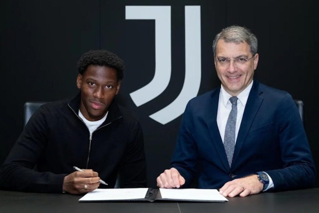David firma con la Juve