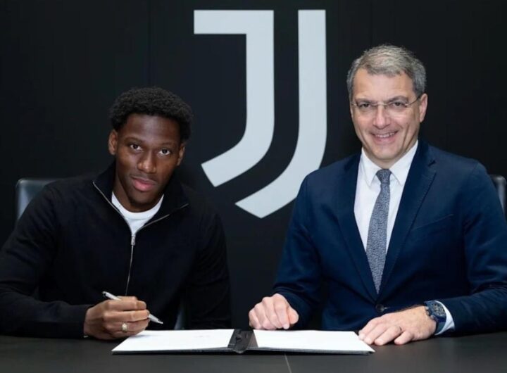 David firma con la Juve