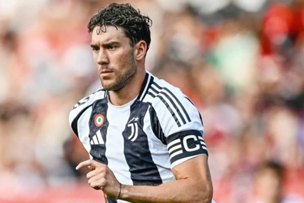 Dusan Vlahovic lascia la Juve