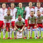 Nazionale polacca in posa prima di un match