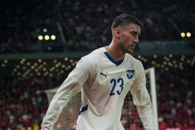 Allegri scarica Vlahovic: la strategia di Tare è chiara