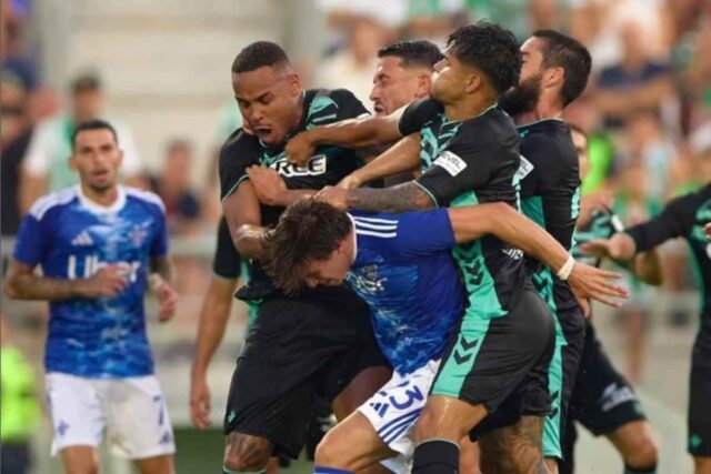 Rissa in campo, volano schiaffi e pugni: le sanzioni ufficiali