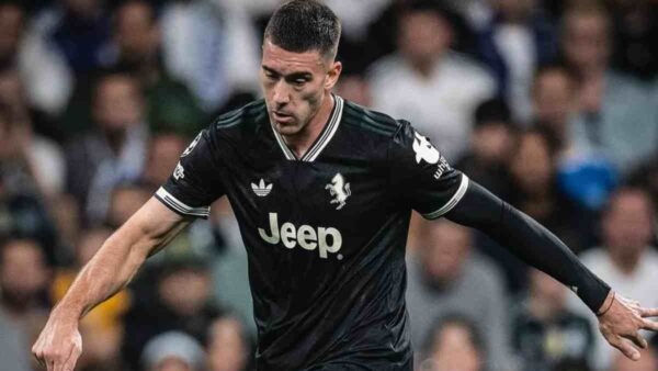 Dusan Vlahovic in campo con la Juventus